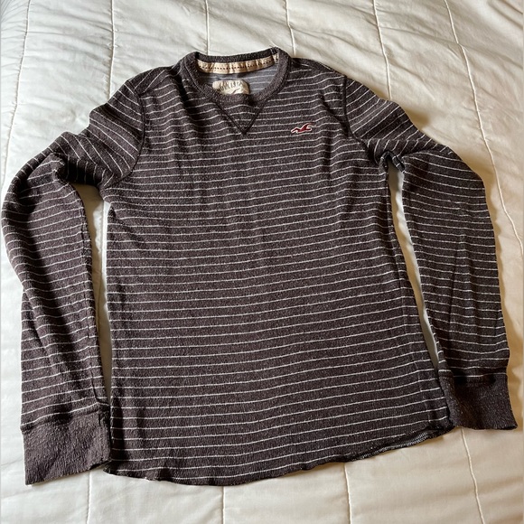 Hollister Other - Hollister men’s long sleeve vintage pull over size M brown and white striped